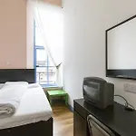 Backpackers D1hostel אכסניה *